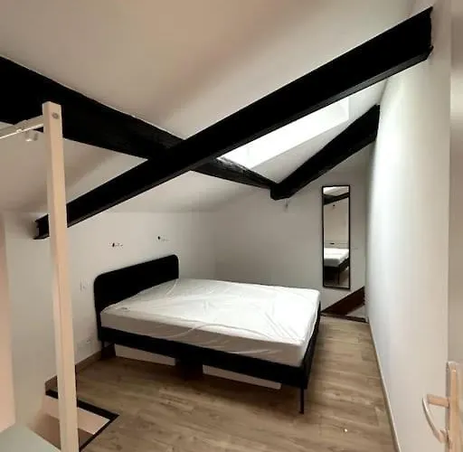 Apartament En Goguette Pour La Bronzette !
